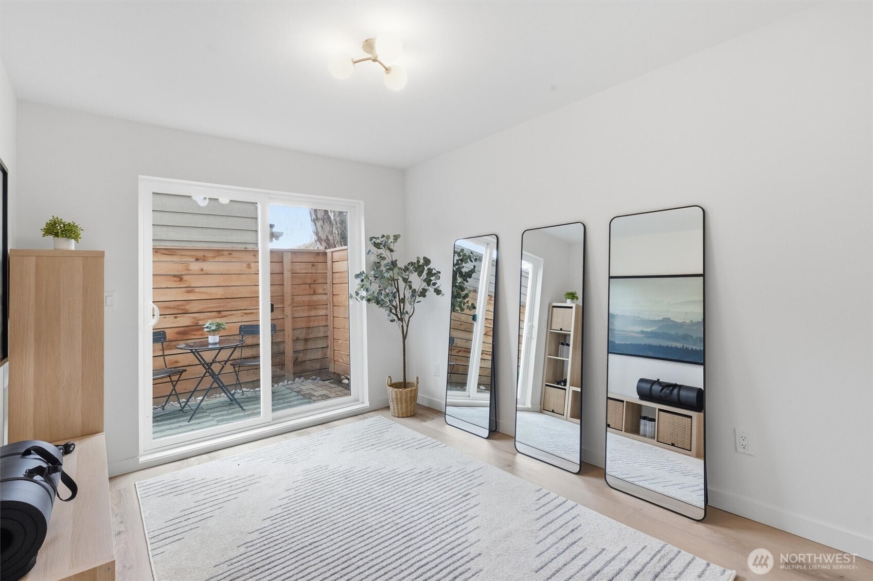 811 NW 63rd Street #A, Seattle, WA 98107