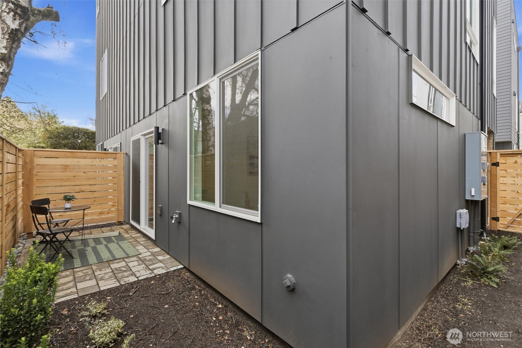 811 NW 63rd Street #A, Seattle, WA 98107