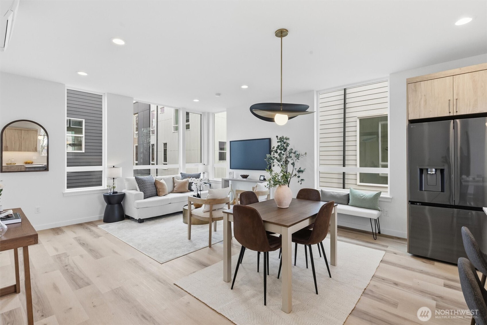 811 NW 63rd Street #A, Seattle, WA 98107