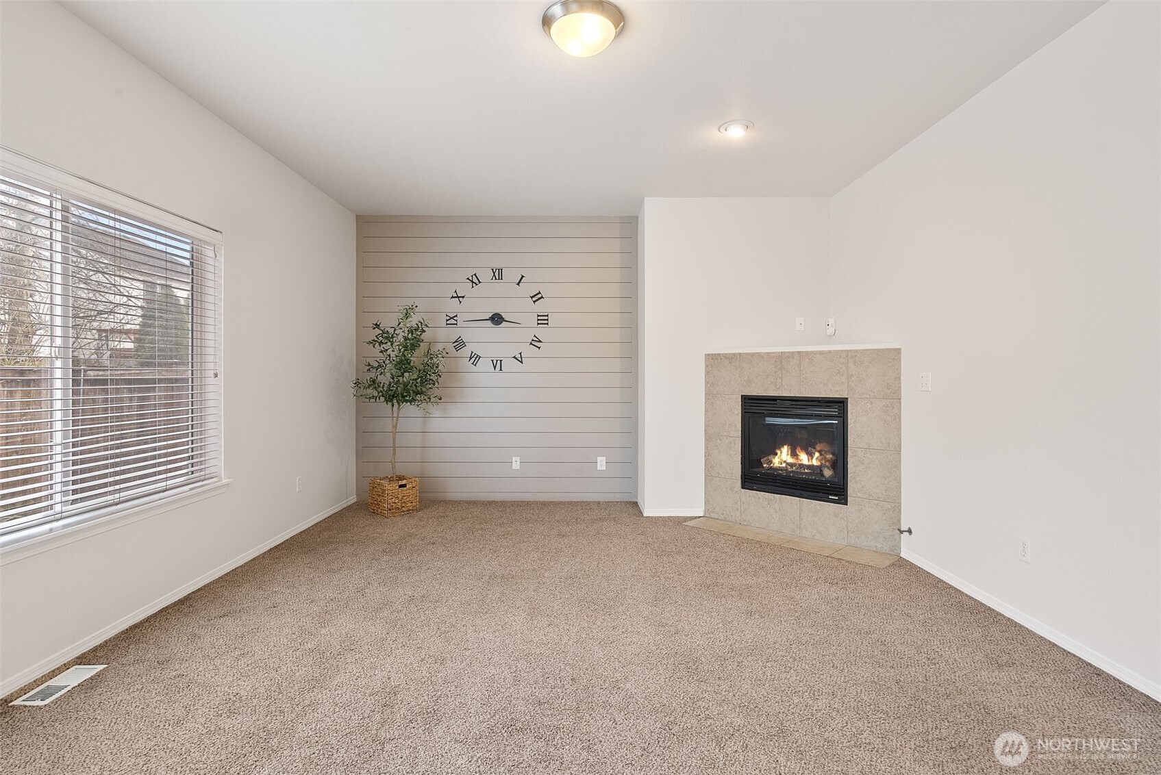 11510 185th St E , Puyallup, WA 98374