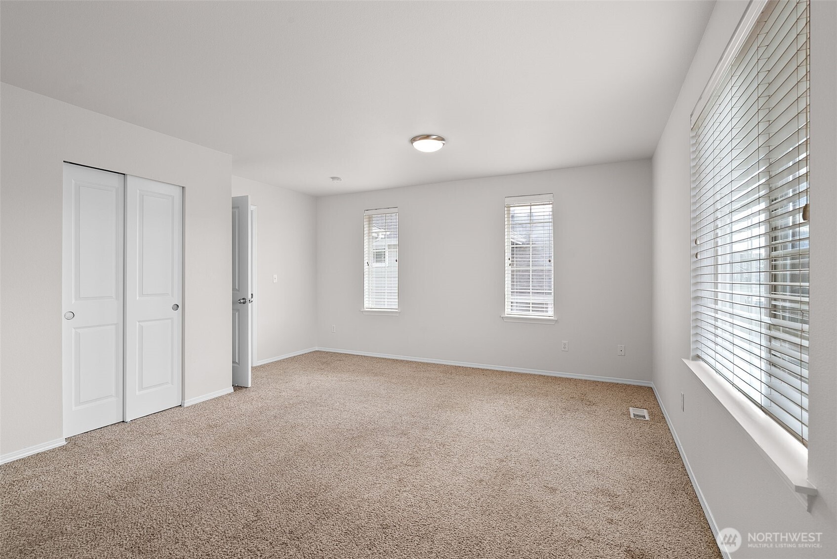 11510 185th St E , Puyallup, WA 98374