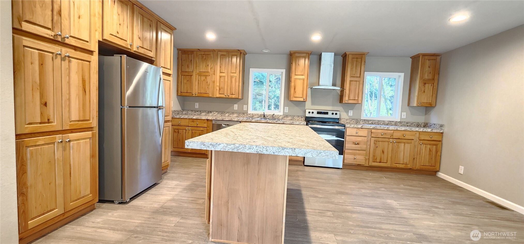 31 E Dabob Drive N, Shelton, WA 98584