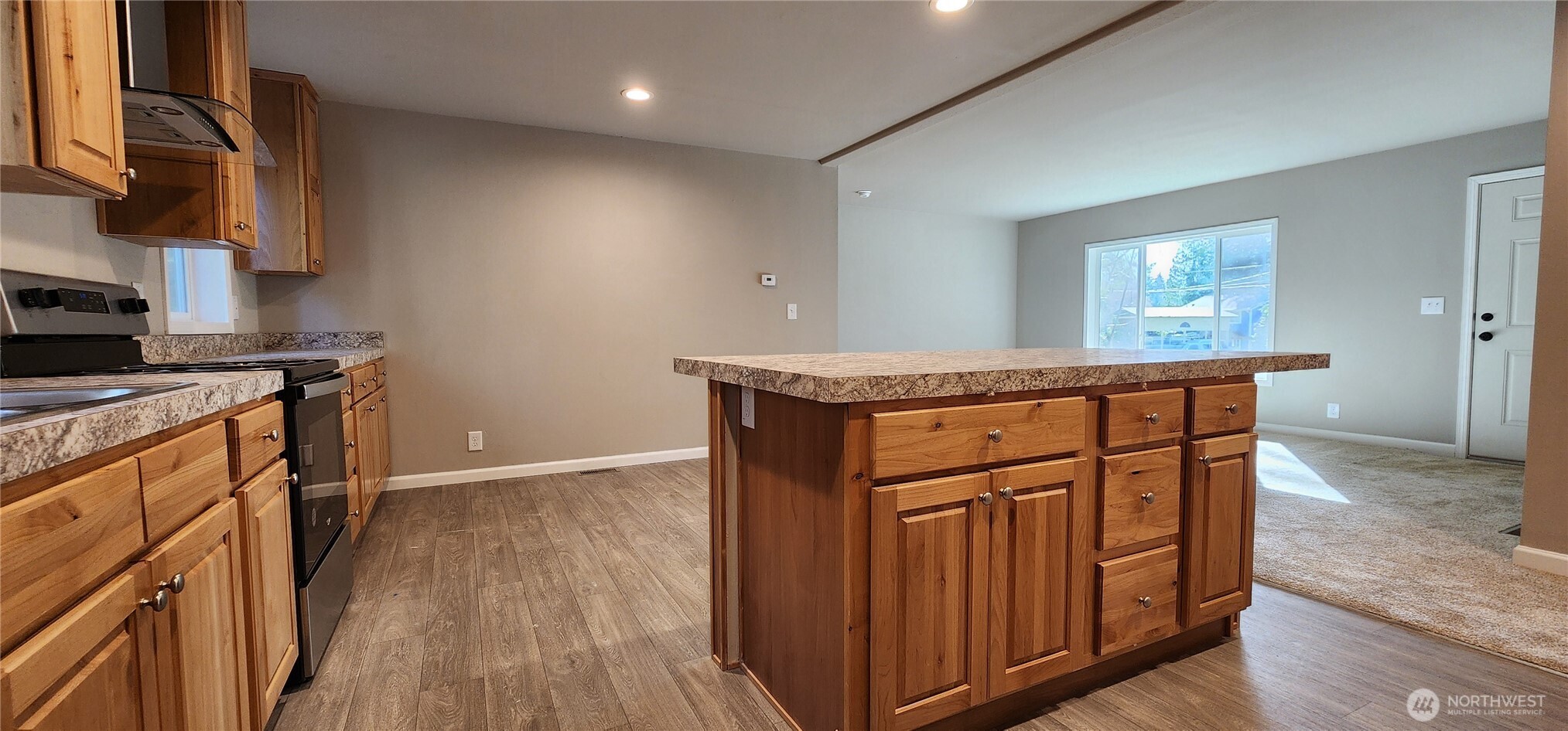 31 E Dabob Drive N, Shelton, WA 98584