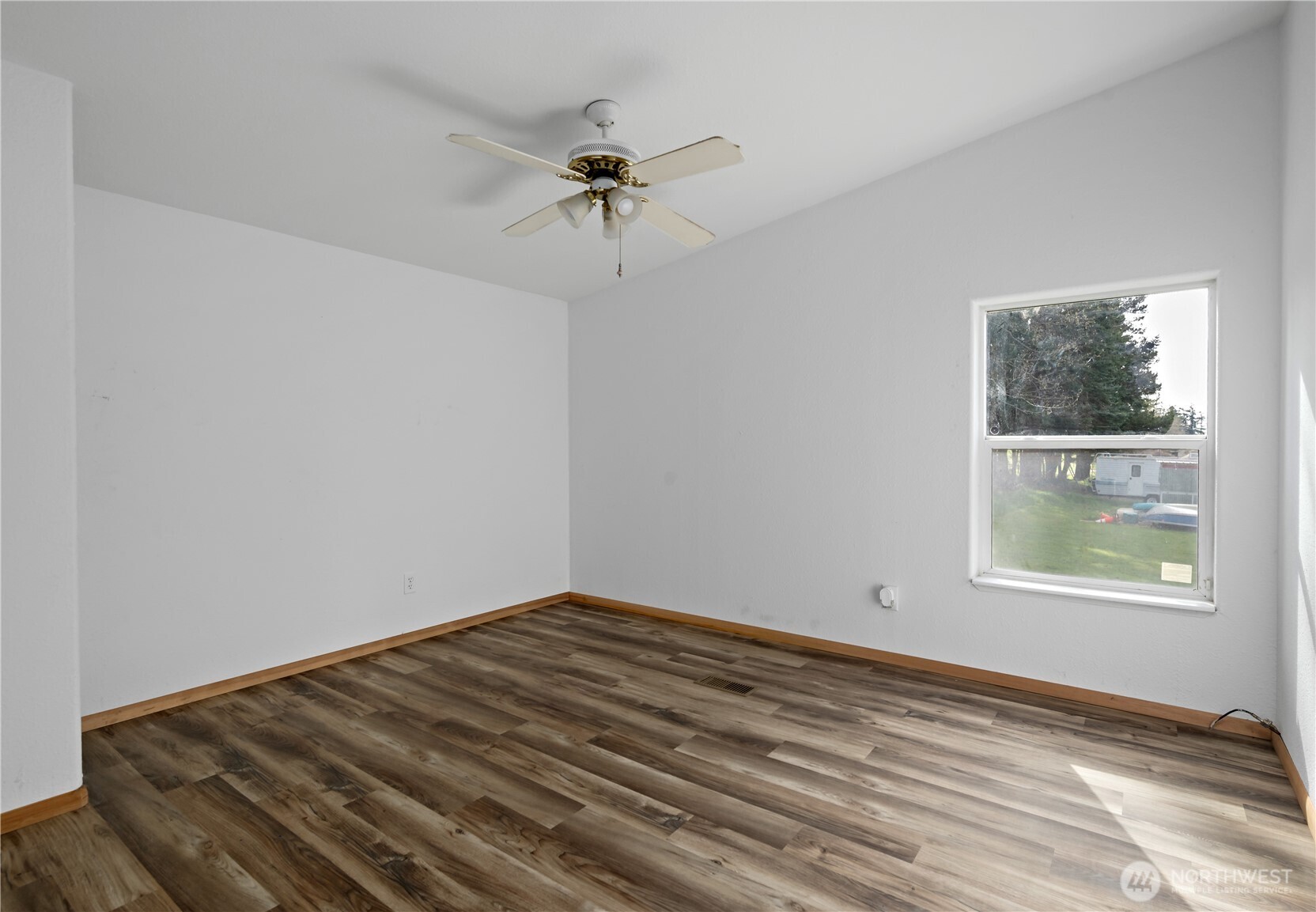 2930 Taylor Road #10, Oak Harbor, WA 98277