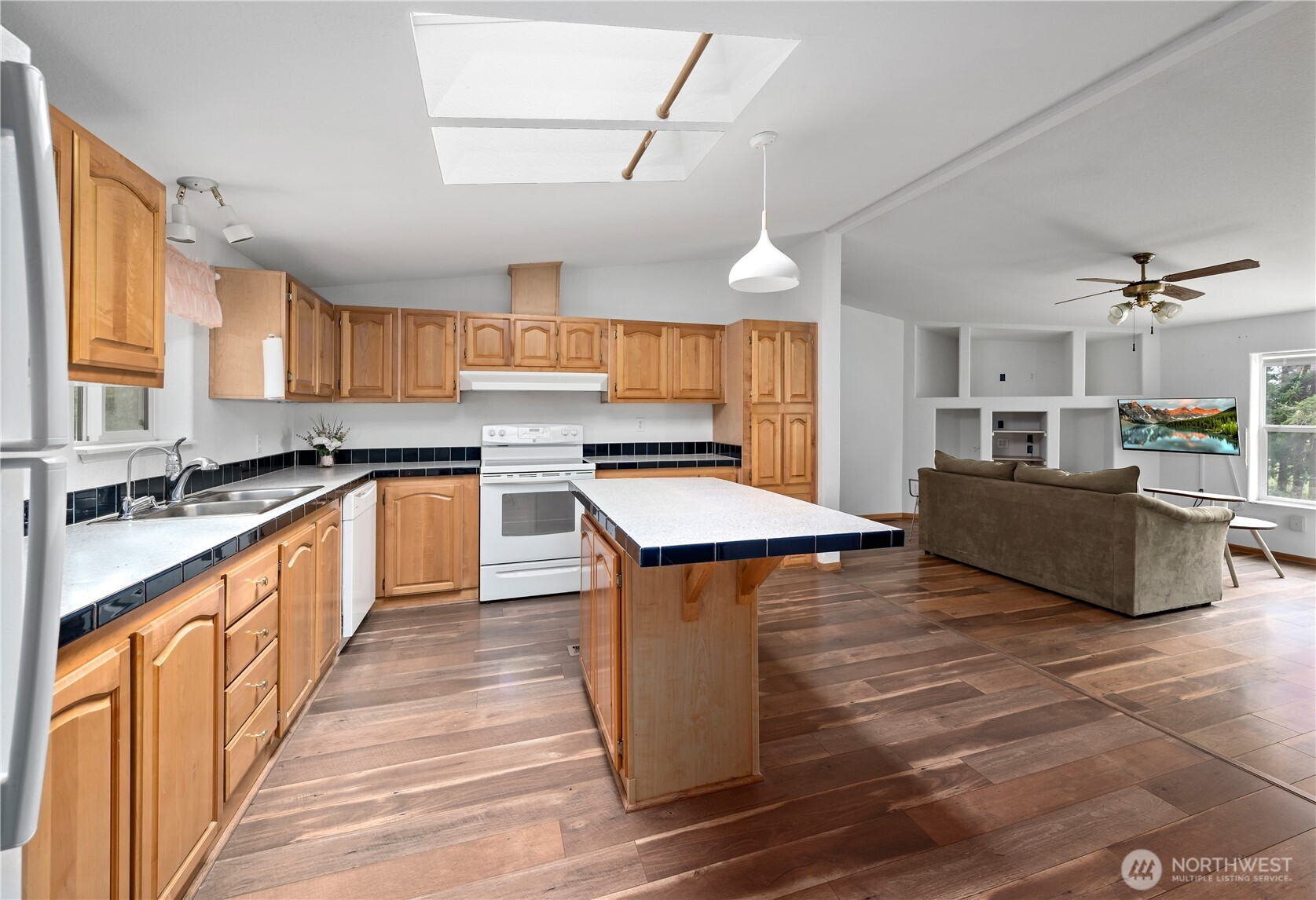 2930 Taylor Road #10, Oak Harbor, WA 98277