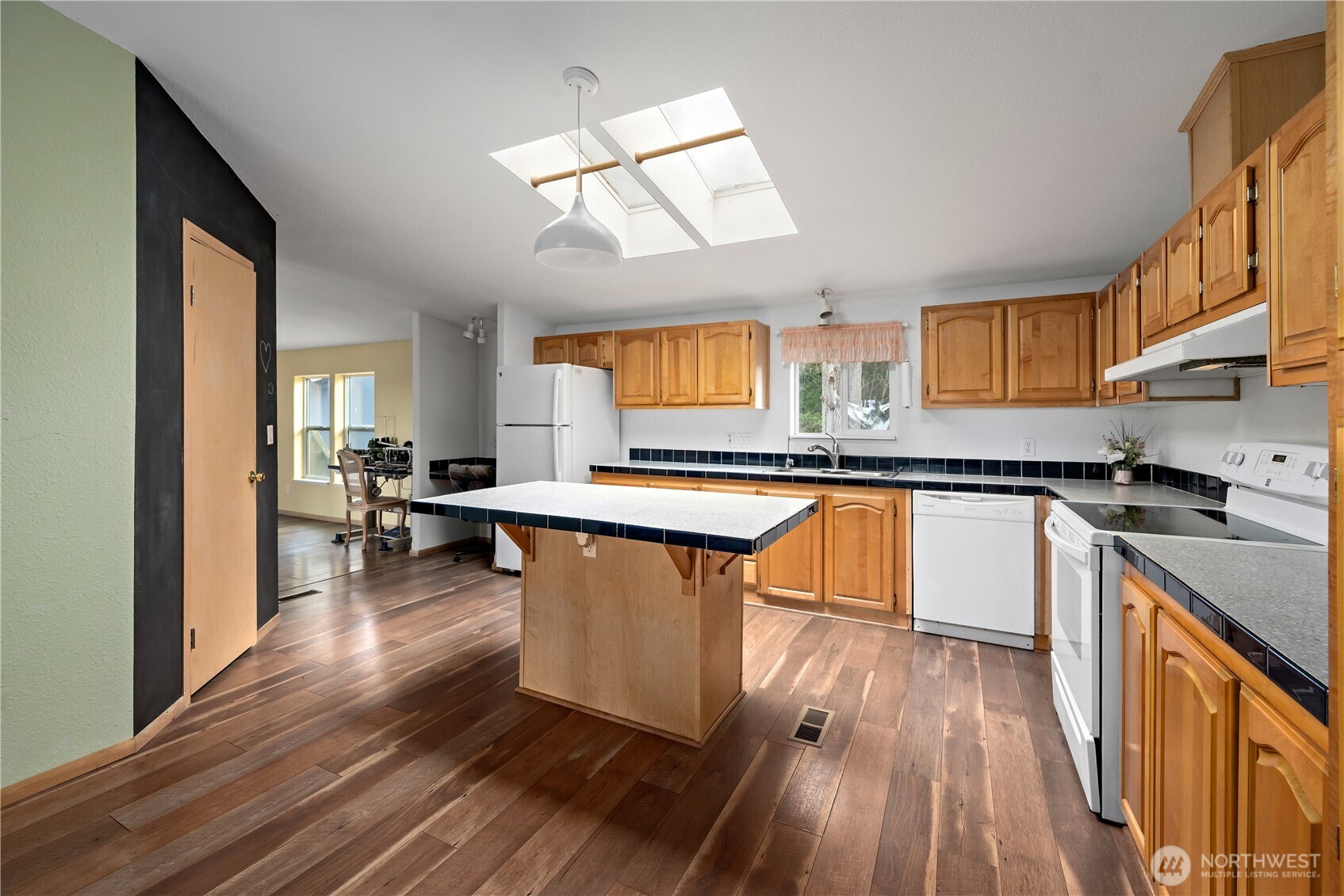 2930 Taylor Road #10, Oak Harbor, WA 98277