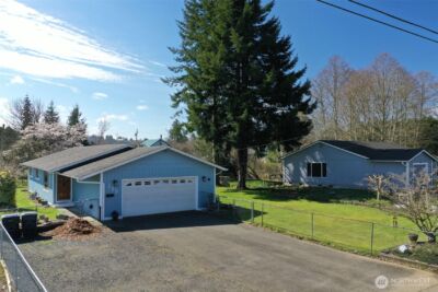 209 W Scott Street , Aberdeen, WA 98520 - Photo 2