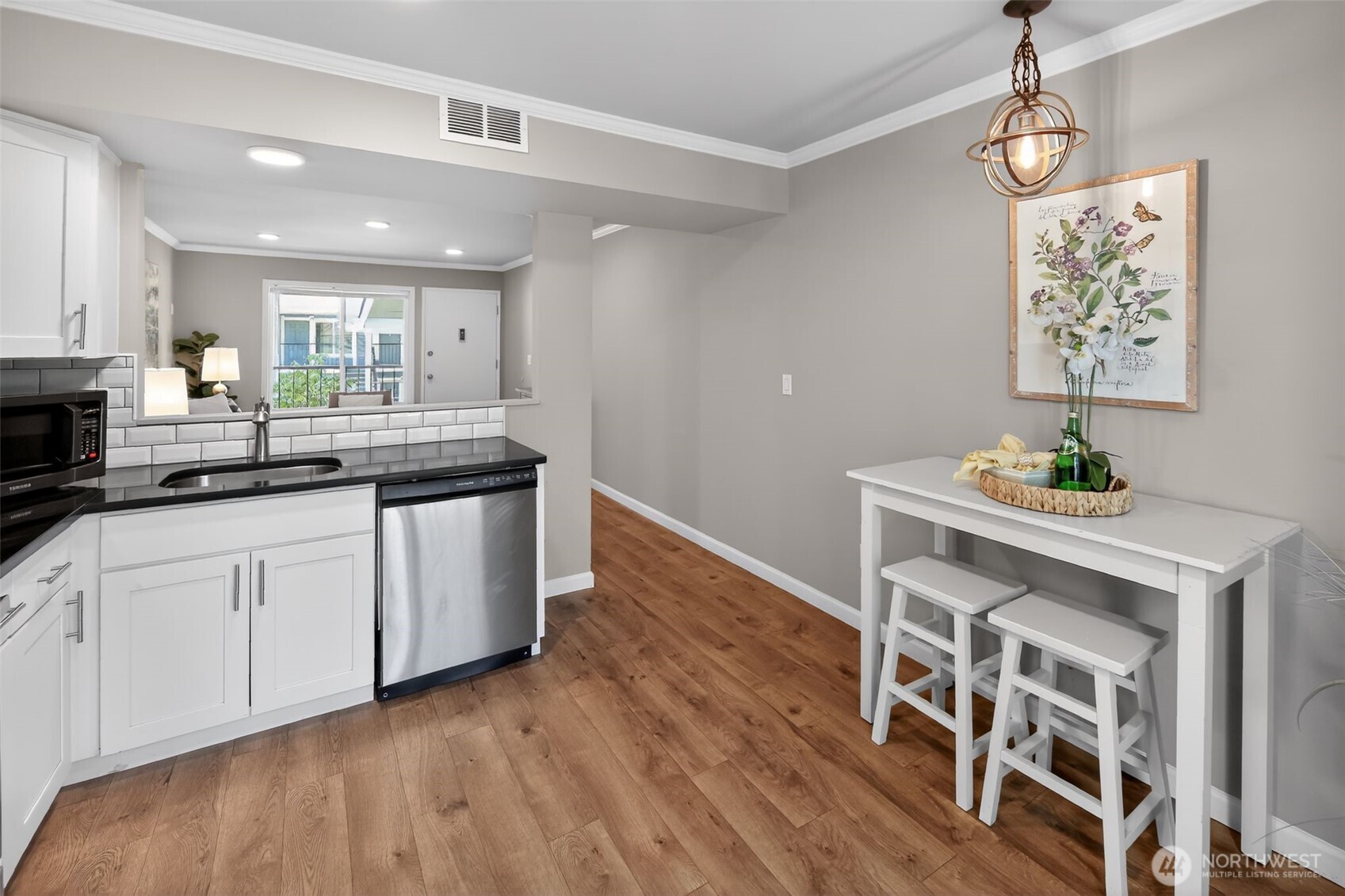 12206 NE 147th Place #B, Kirkland, WA 98034