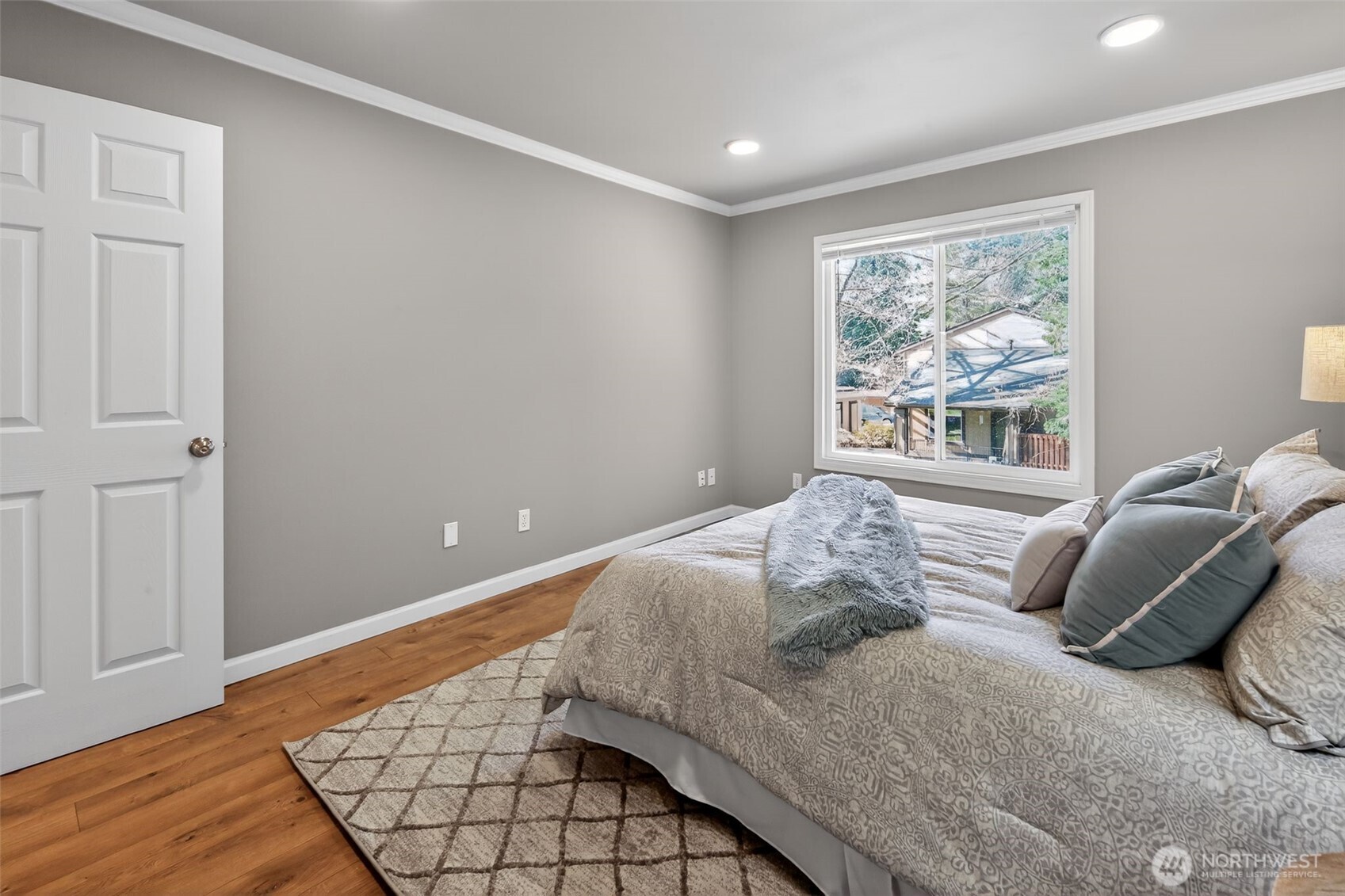 12206 NE 147th Place #B, Kirkland, WA 98034