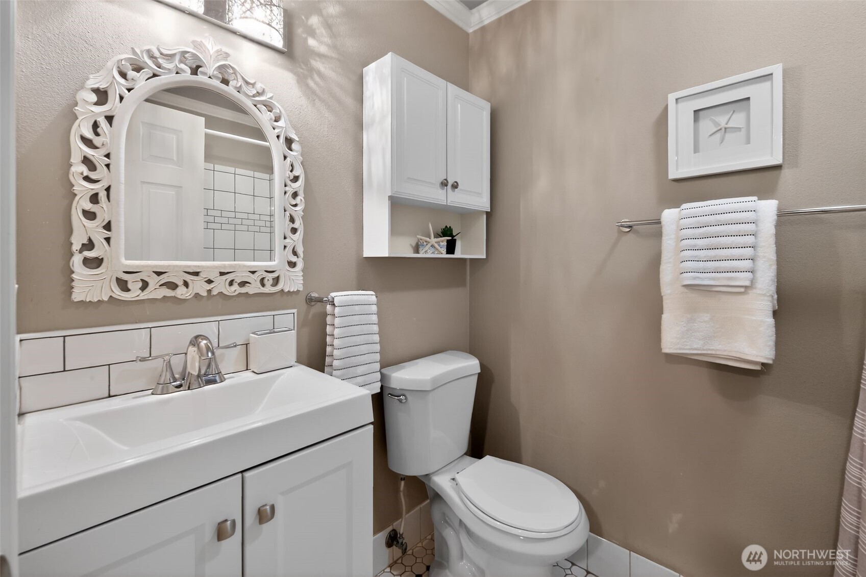 12206 NE 147th Place #B, Kirkland, WA 98034