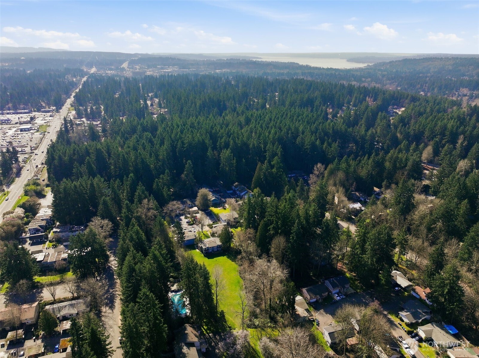 12206 NE 147th Place #B, Kirkland, WA 98034