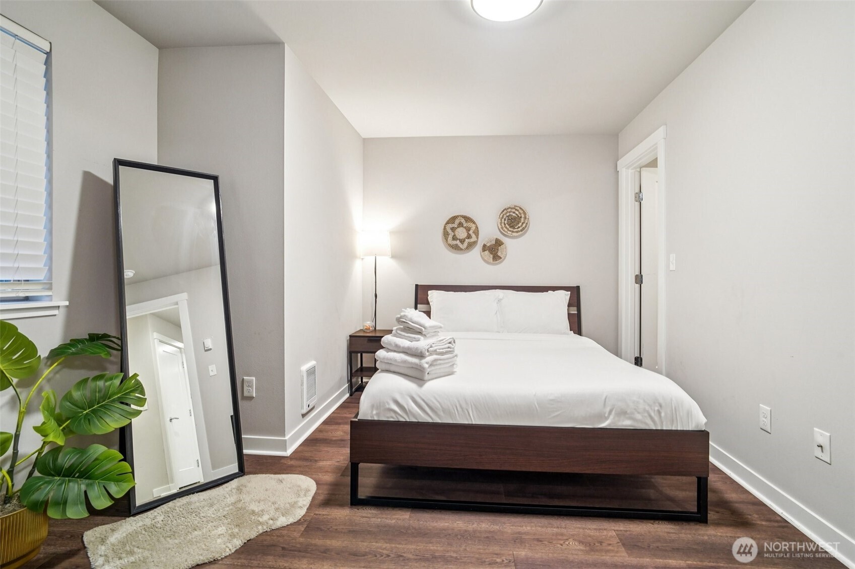 4908 S Willow Street #B, Seattle, WA 98118