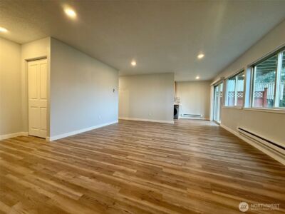 9623 S 248th #B11, Kent, WA 98030 - Photo 2
