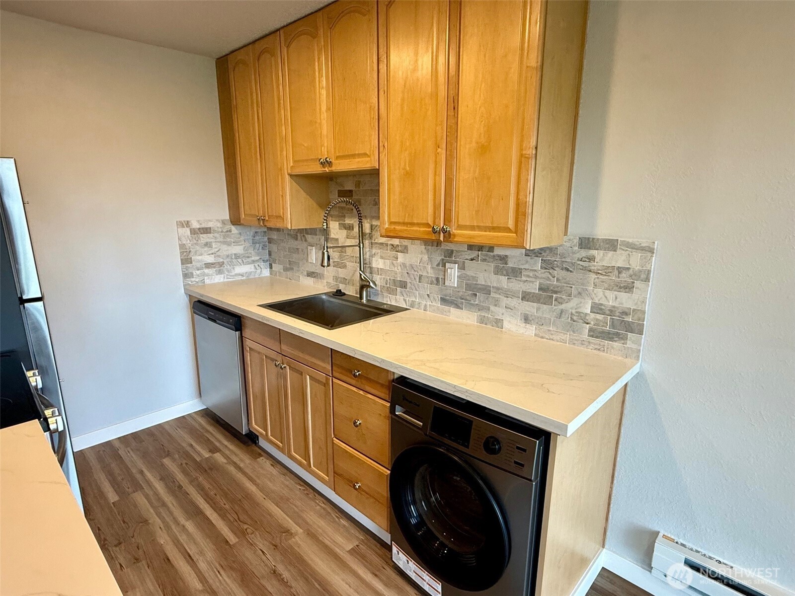 9623 S 248th #B11, Kent, WA 98030