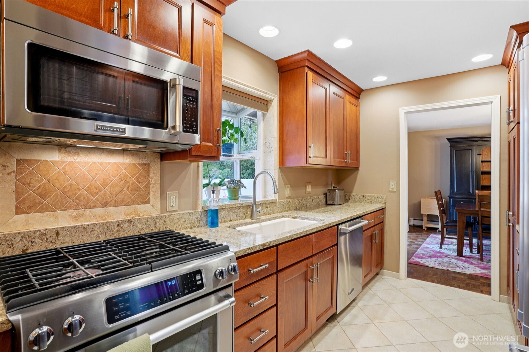 13710 SE 251st Place , Kent, WA 98042