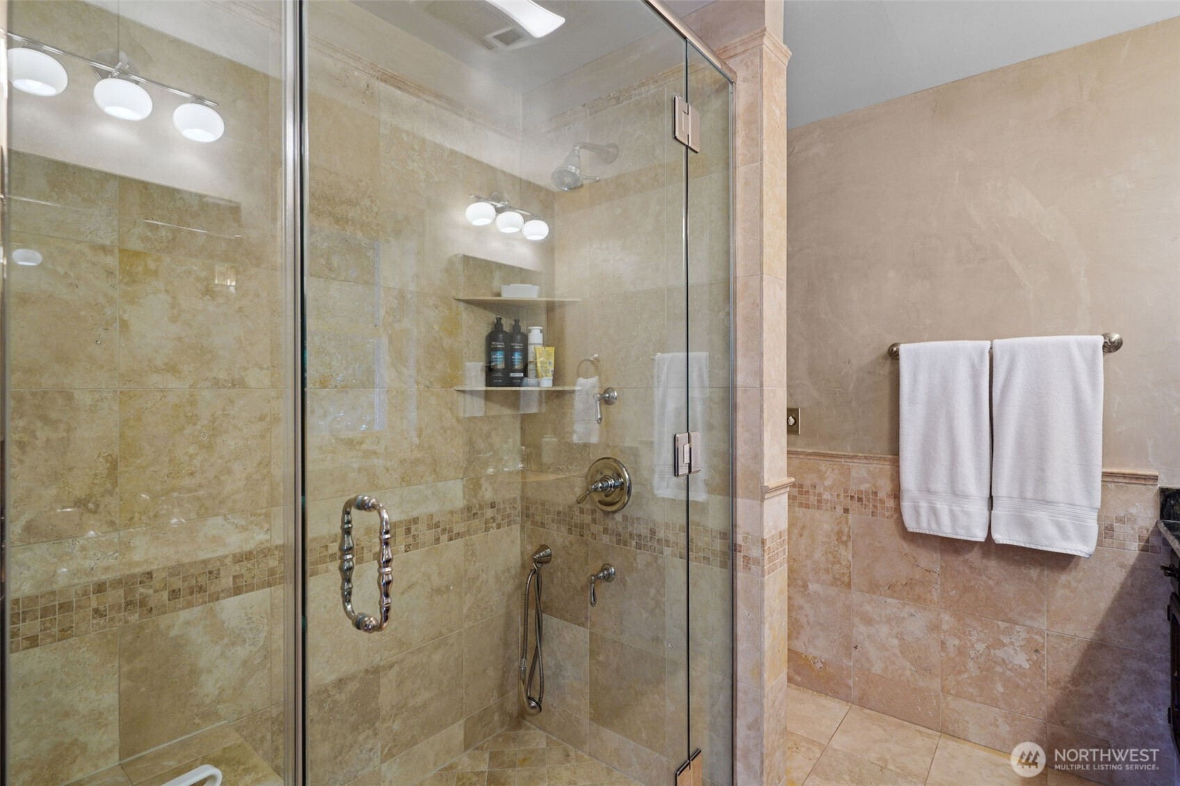 13710 SE 251st Place , Kent, WA 98042