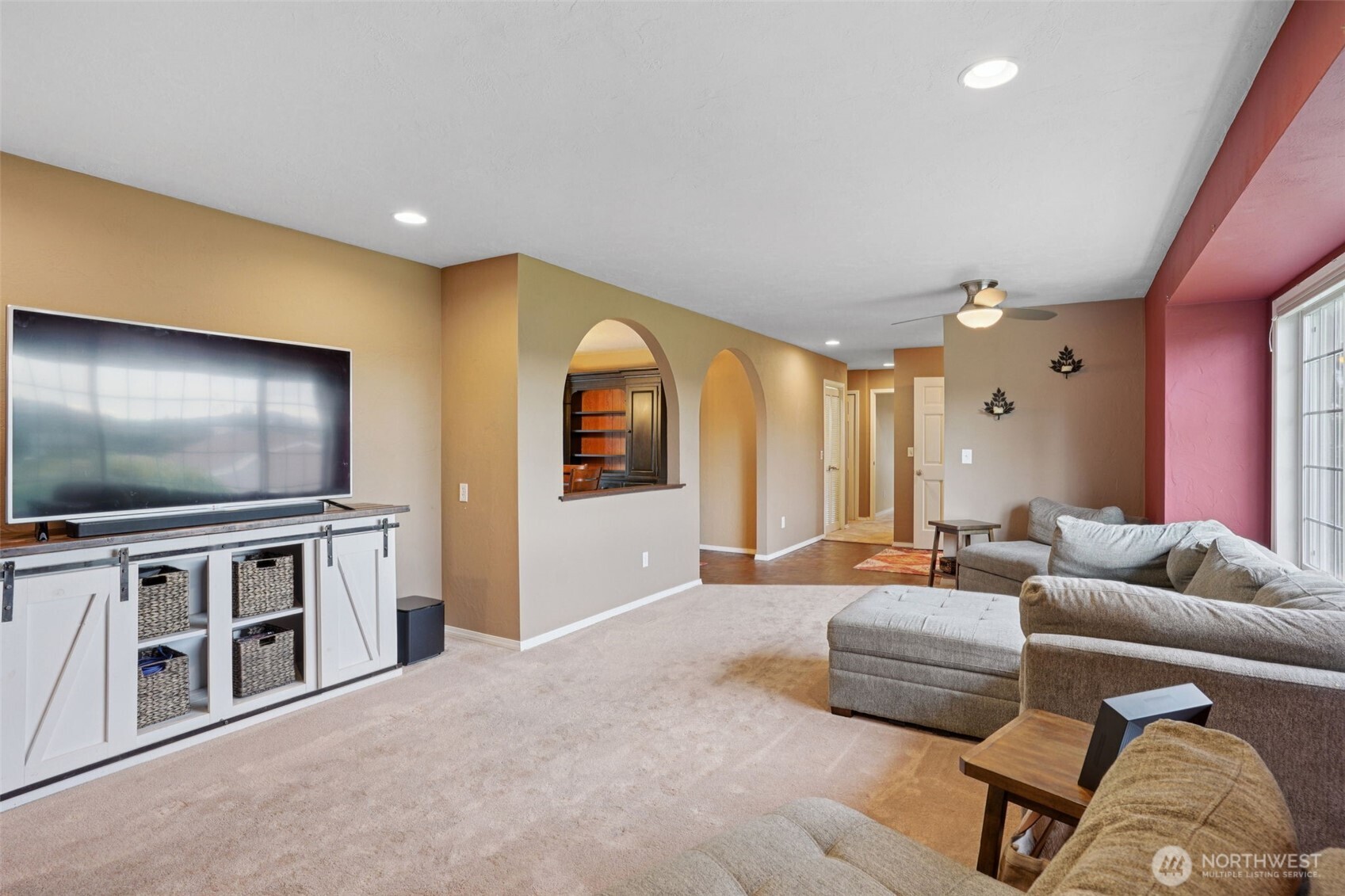 13710 SE 251st Place , Kent, WA 98042