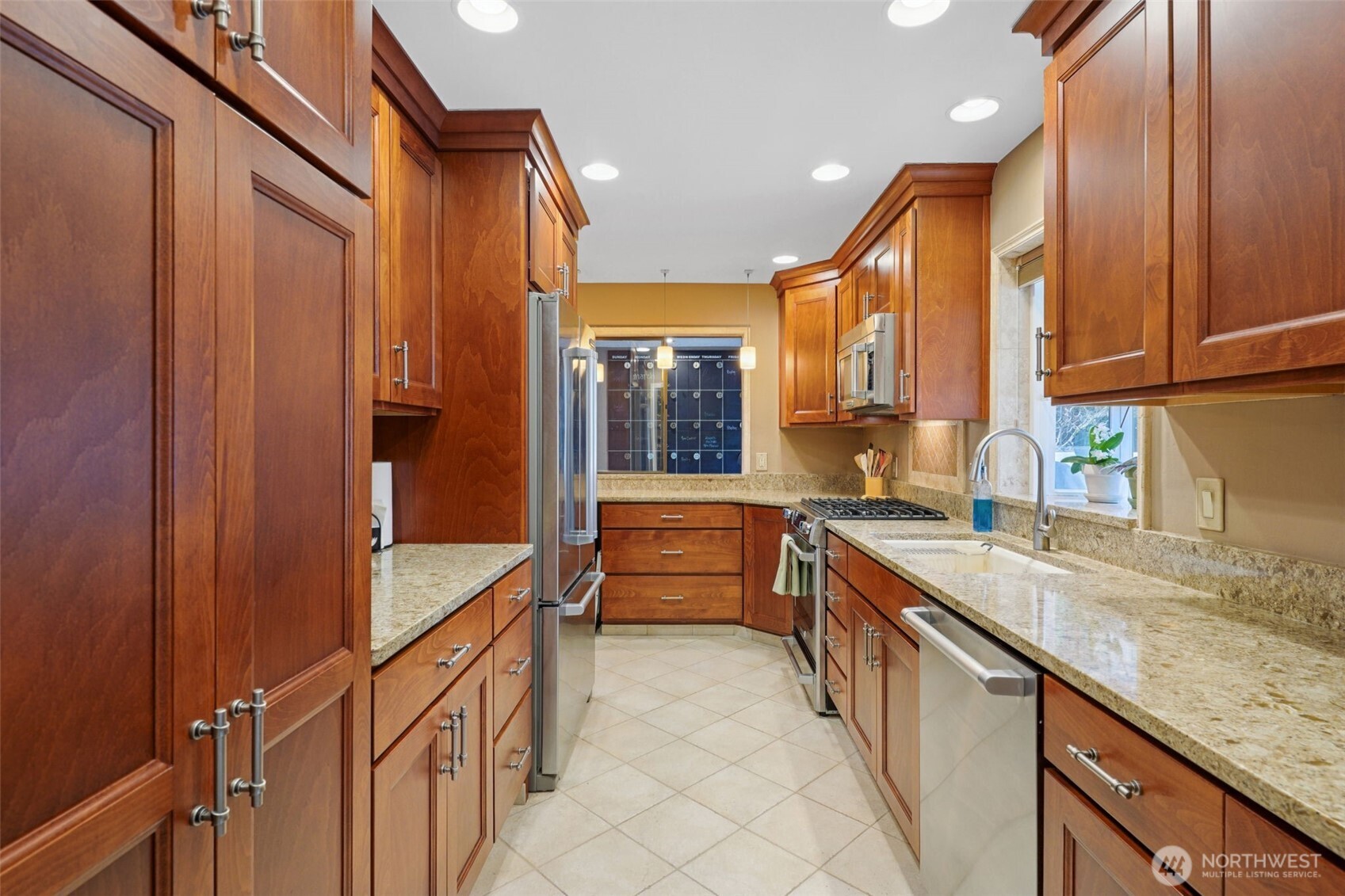 13710 SE 251st Place , Kent, WA 98042