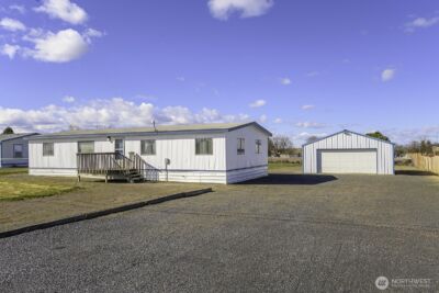 4934 Road M NE , Moses Lake, WA 98837-8607
