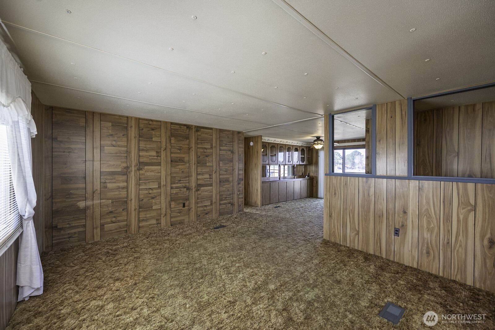 4934 Road M NE , Moses Lake, WA 98837-8607