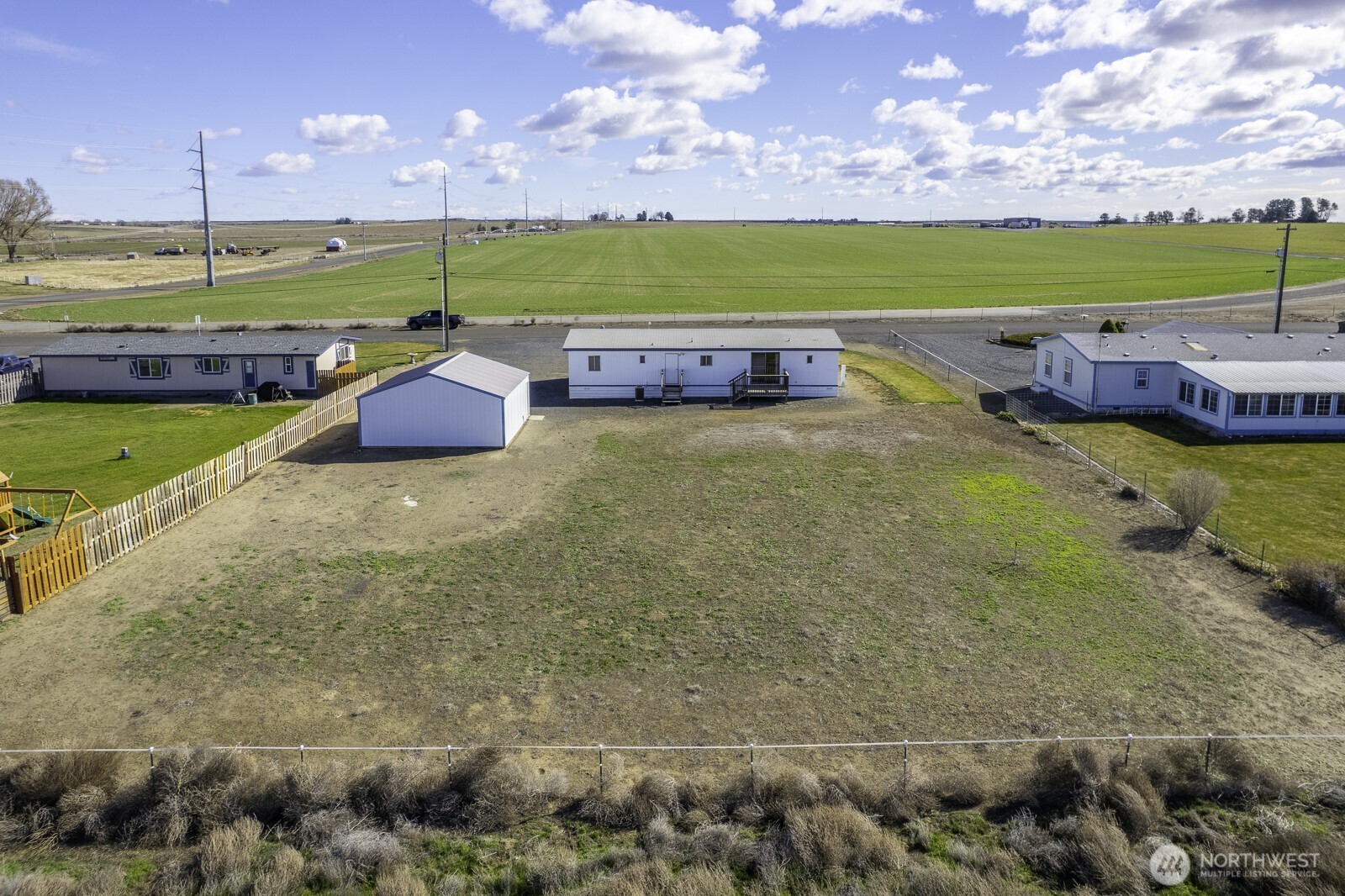 4934 Road M NE , Moses Lake, WA 98837-8607
