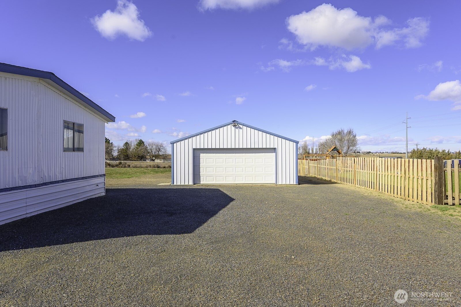 4934 Road M NE , Moses Lake, WA 98837-8607