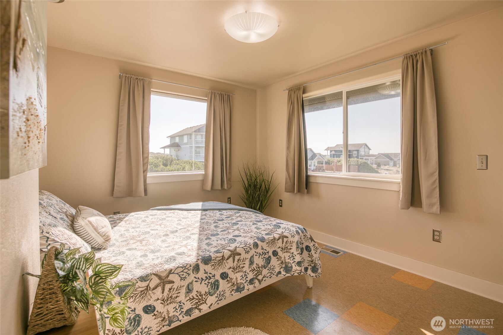 1143 Greenview Avenue SW, Ocean Shores, WA 98569