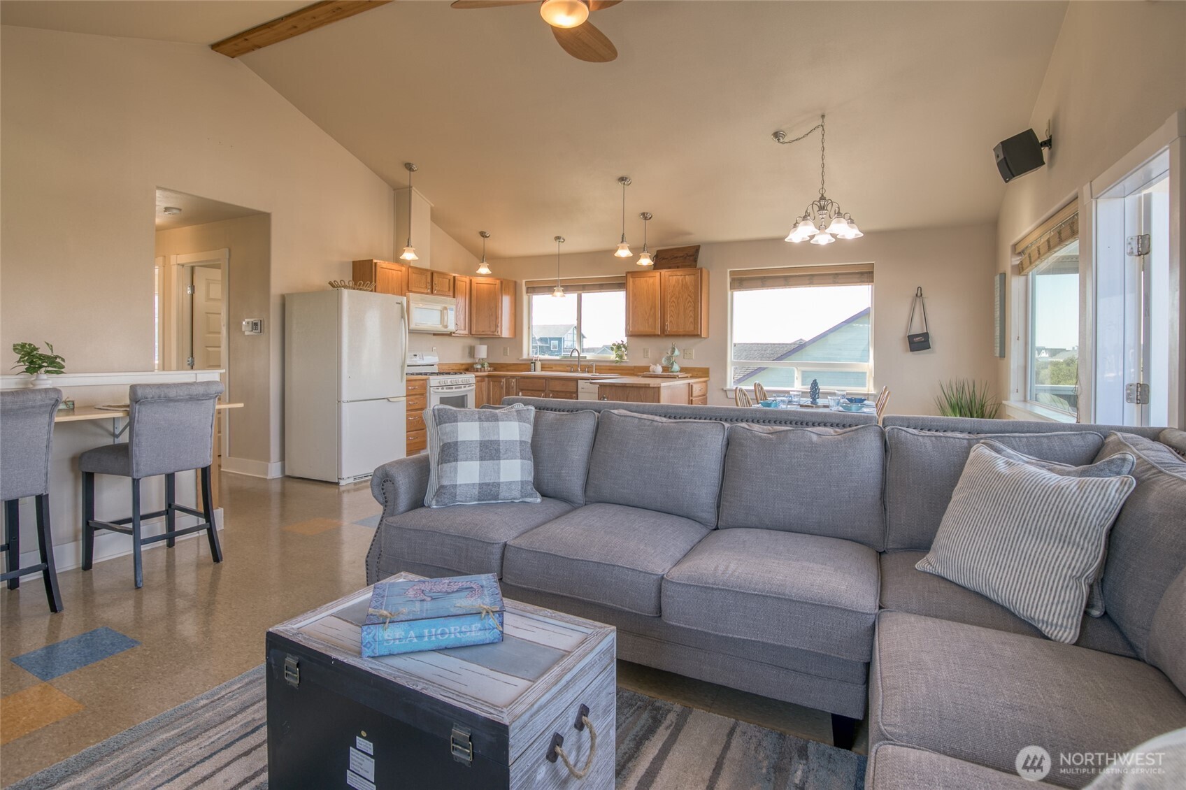 1143 Greenview Avenue SW, Ocean Shores, WA 98569