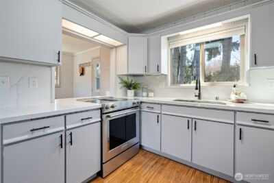 16714 Pleasant Beach Drive SE, Yelm, WA 98597 - Photo 11