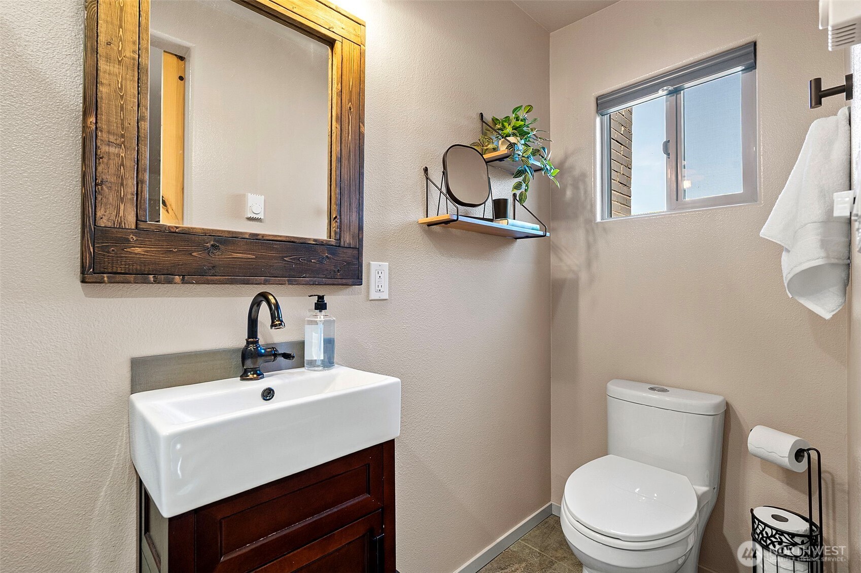 16714 Pleasant Beach Drive SE, Yelm, WA 98597