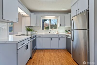 16714 Pleasant Beach Drive SE, Yelm, WA 98597 - Photo 10