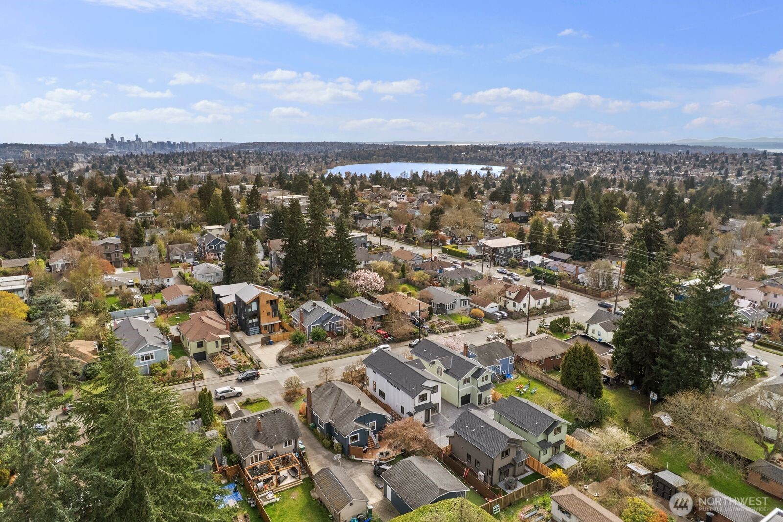 524 NE 89th Street #A, Seattle, WA 98115