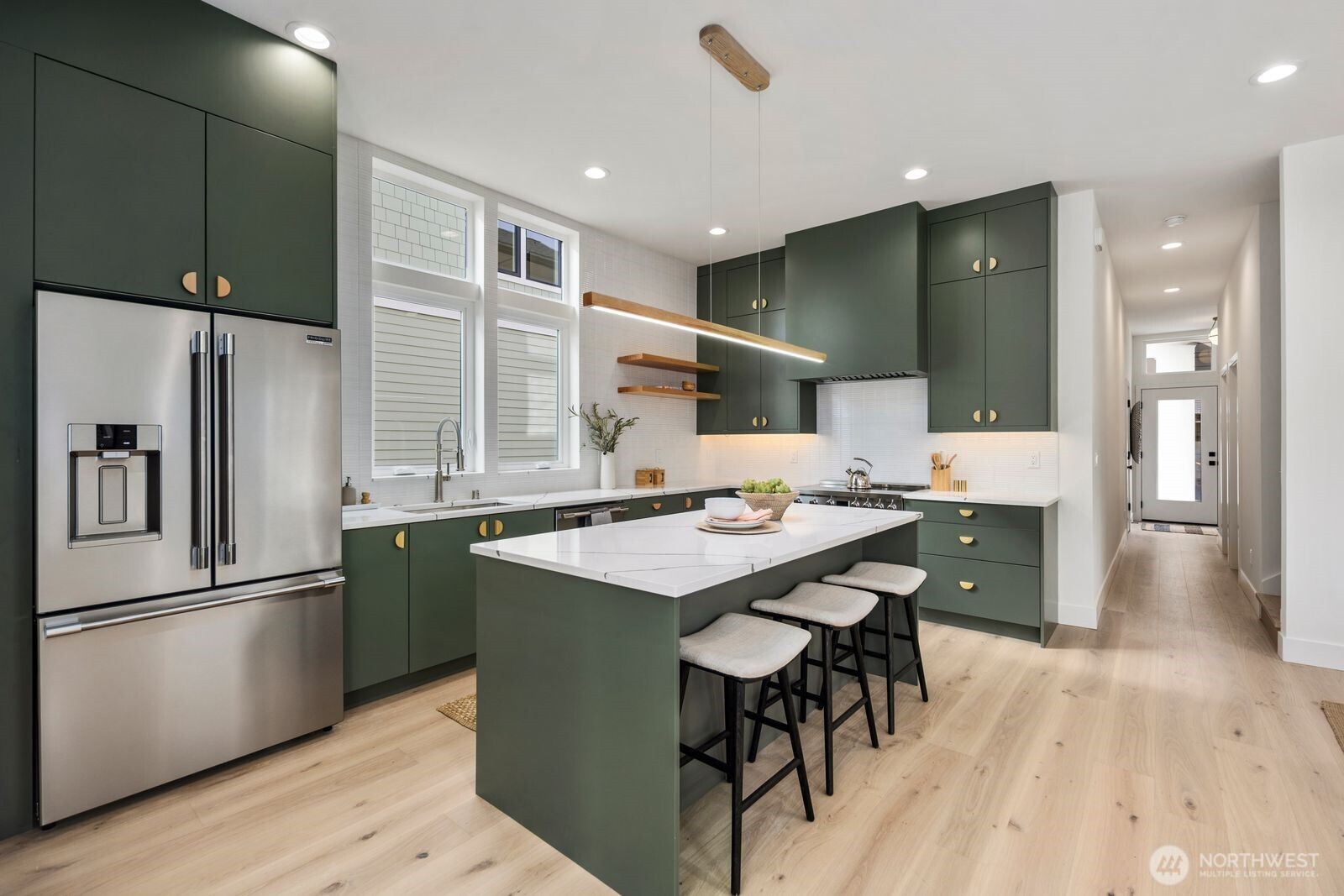 524 NE 89th Street #A, Seattle, WA 98115