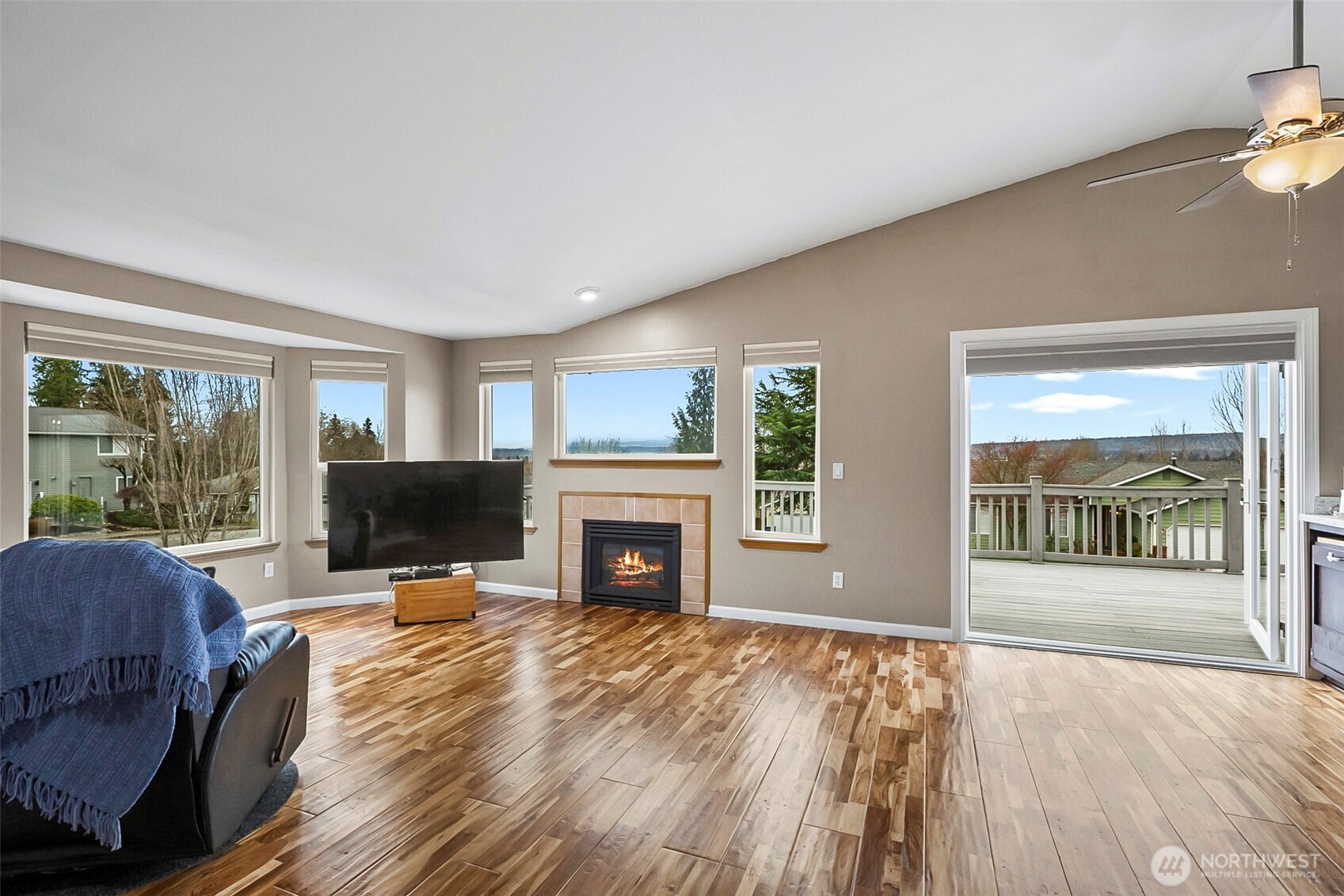 6811 54th Place NE, Marysville, WA 98270