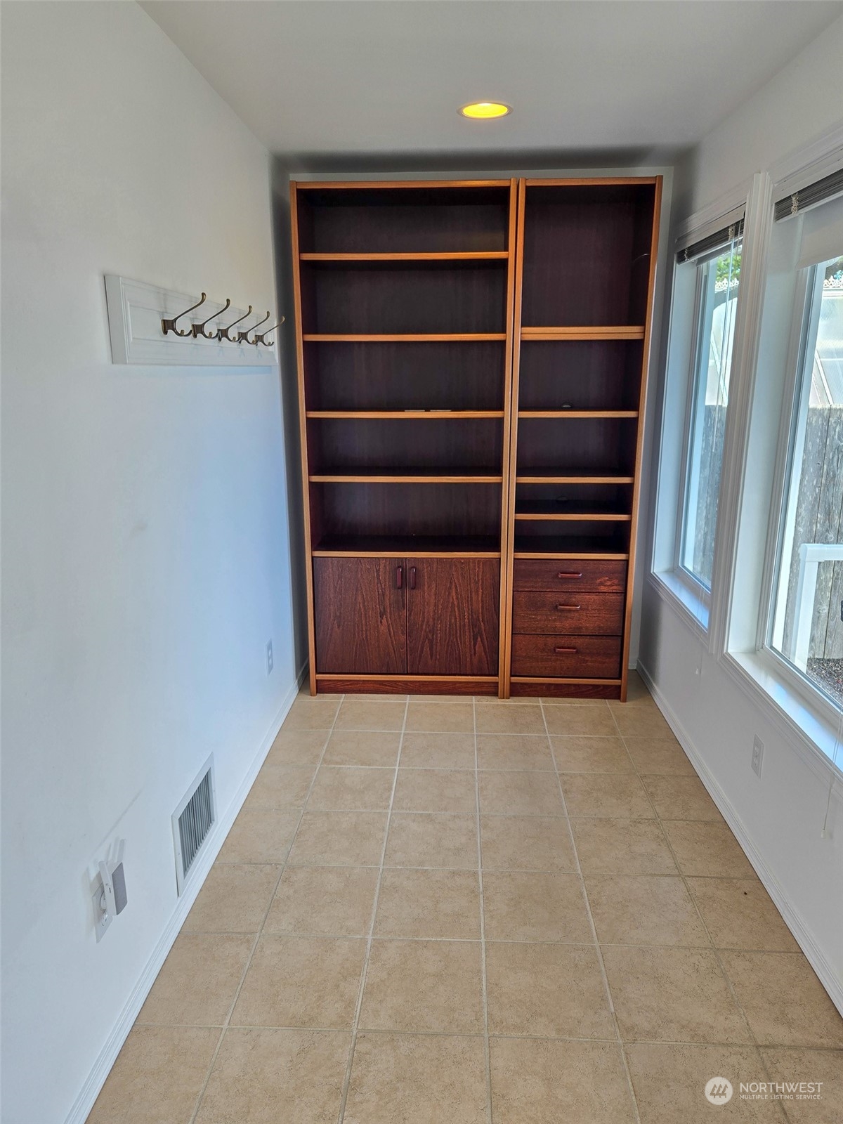 935 S Sand Dune Avenue SW, Ocean Shores, WA 98569