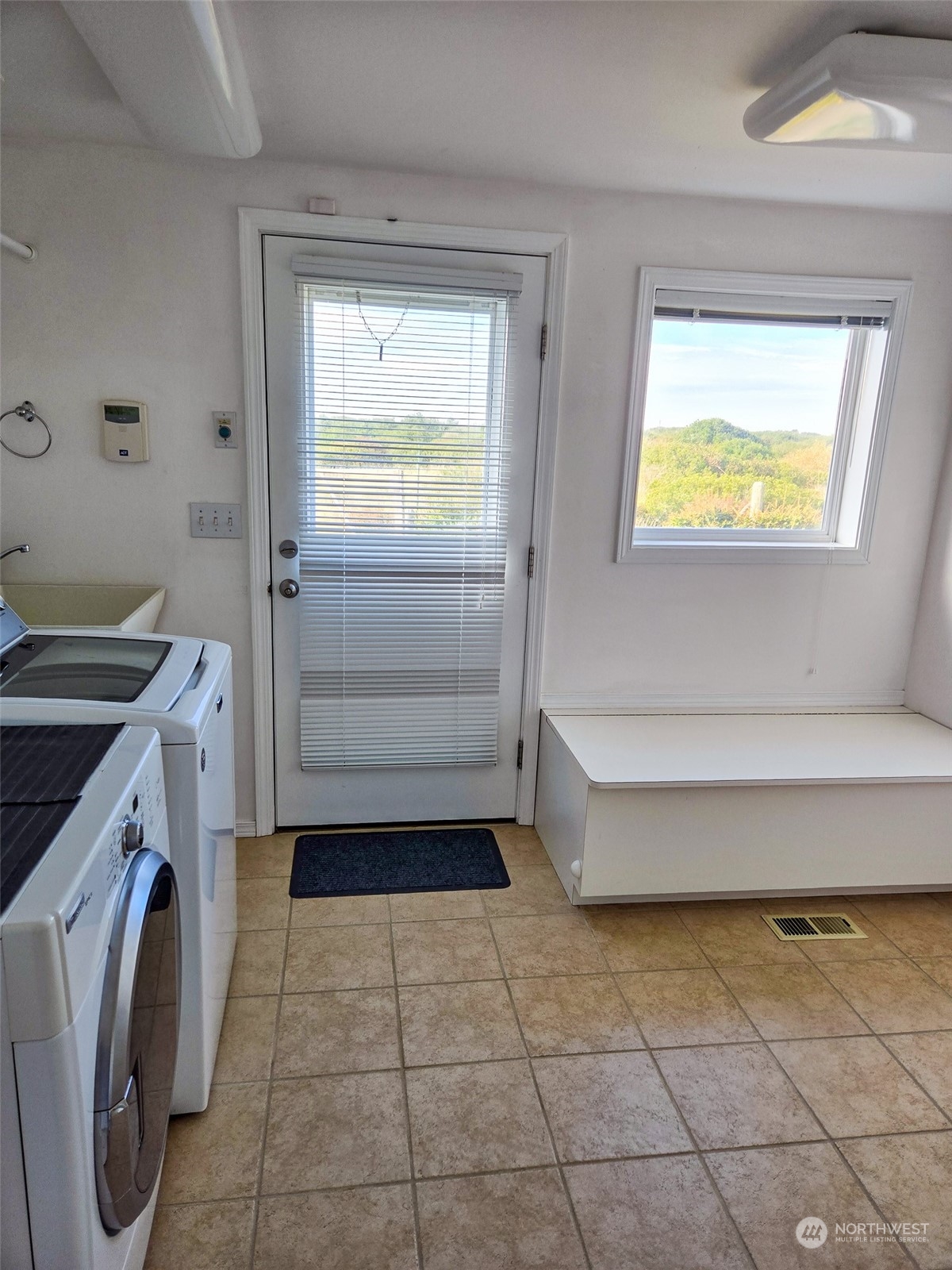 935 S Sand Dune Avenue SW, Ocean Shores, WA 98569