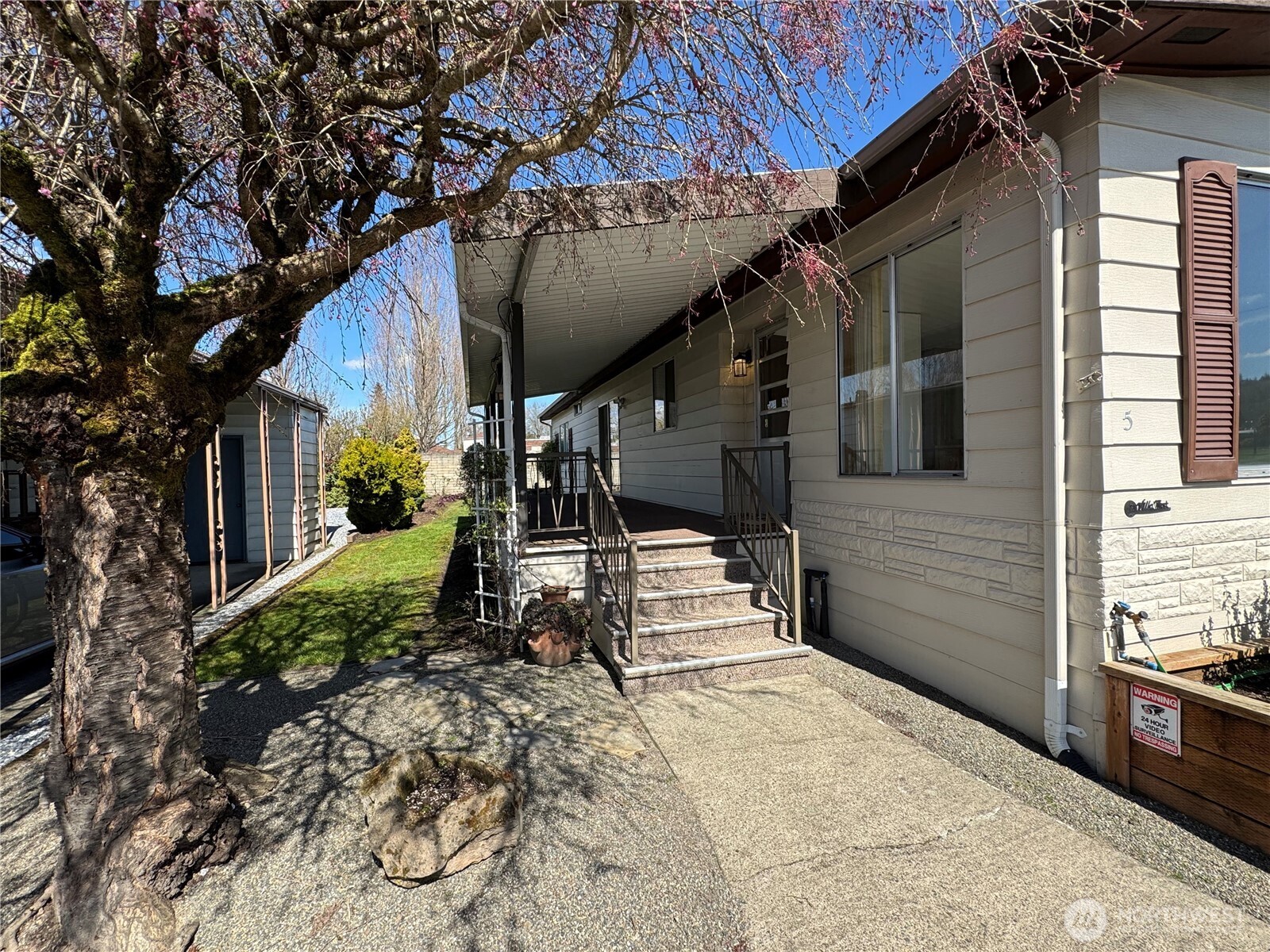 1402 22nd Street NE #5, Auburn, WA 98002