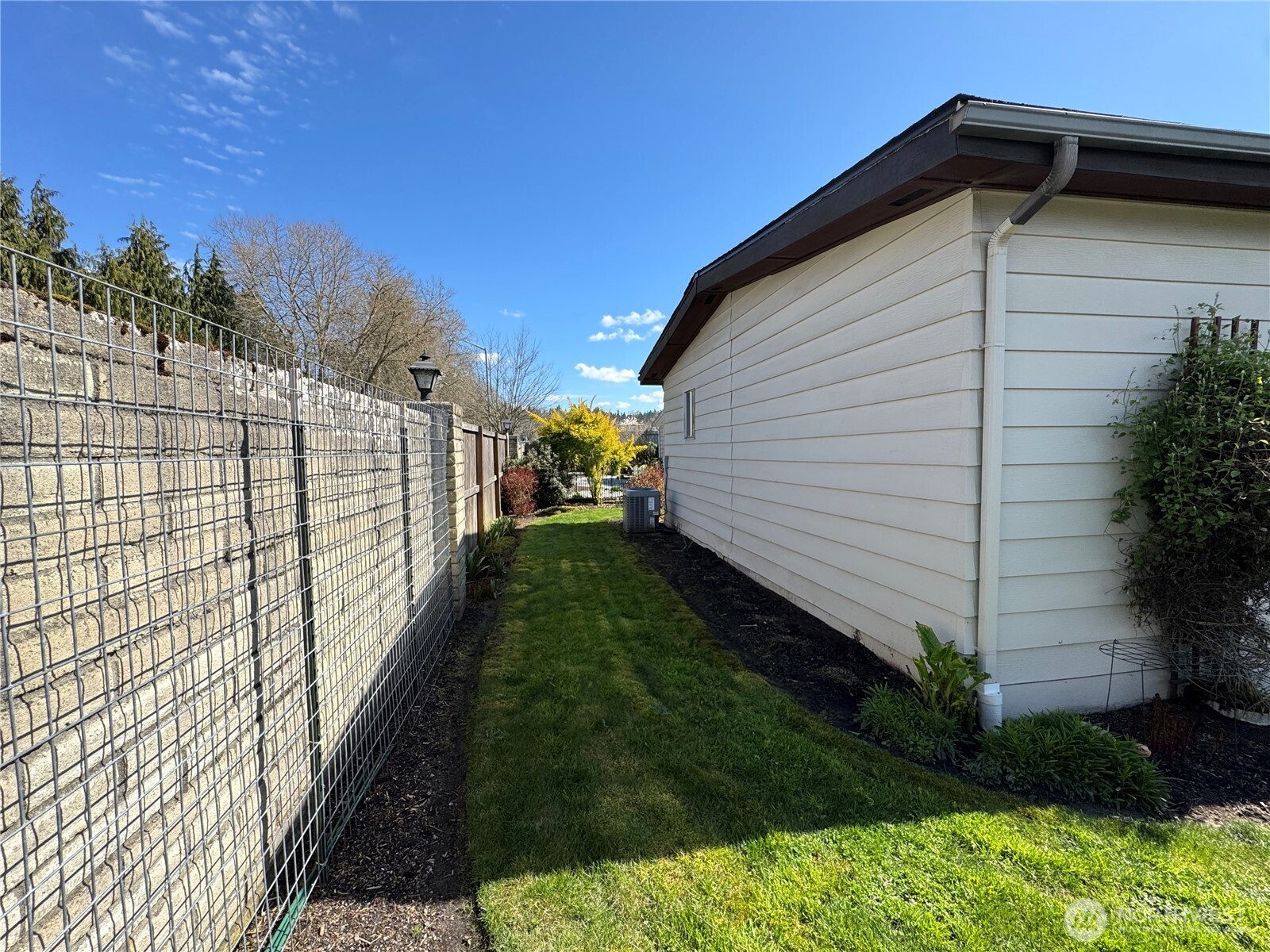 1402 22nd Street NE #5, Auburn, WA 98002