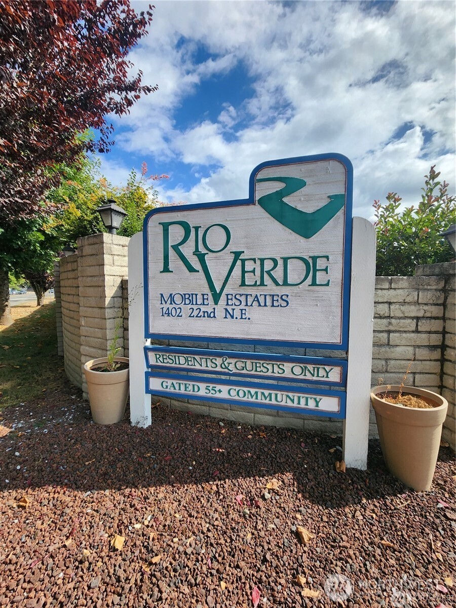 1402 22nd Street NE #5, Auburn, WA 98002