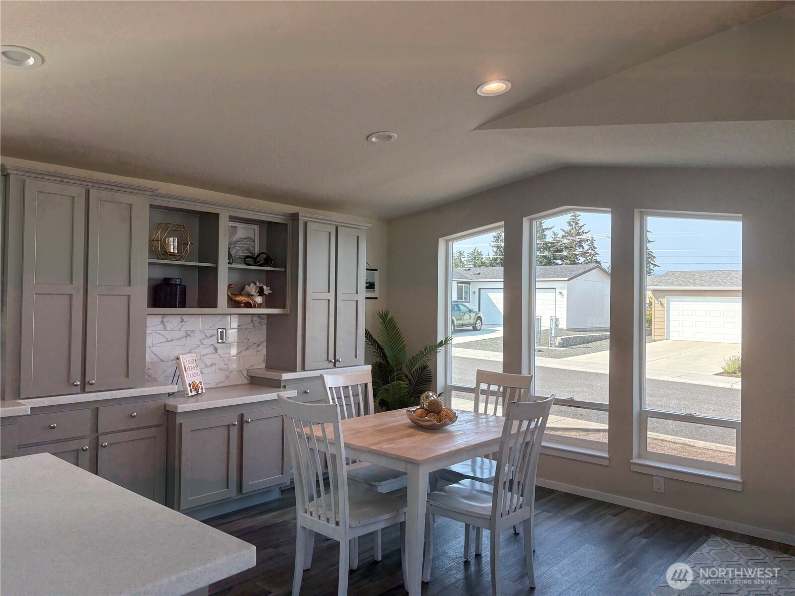 886 N Rock Rose Avenue , Sequim, WA 98382-9552