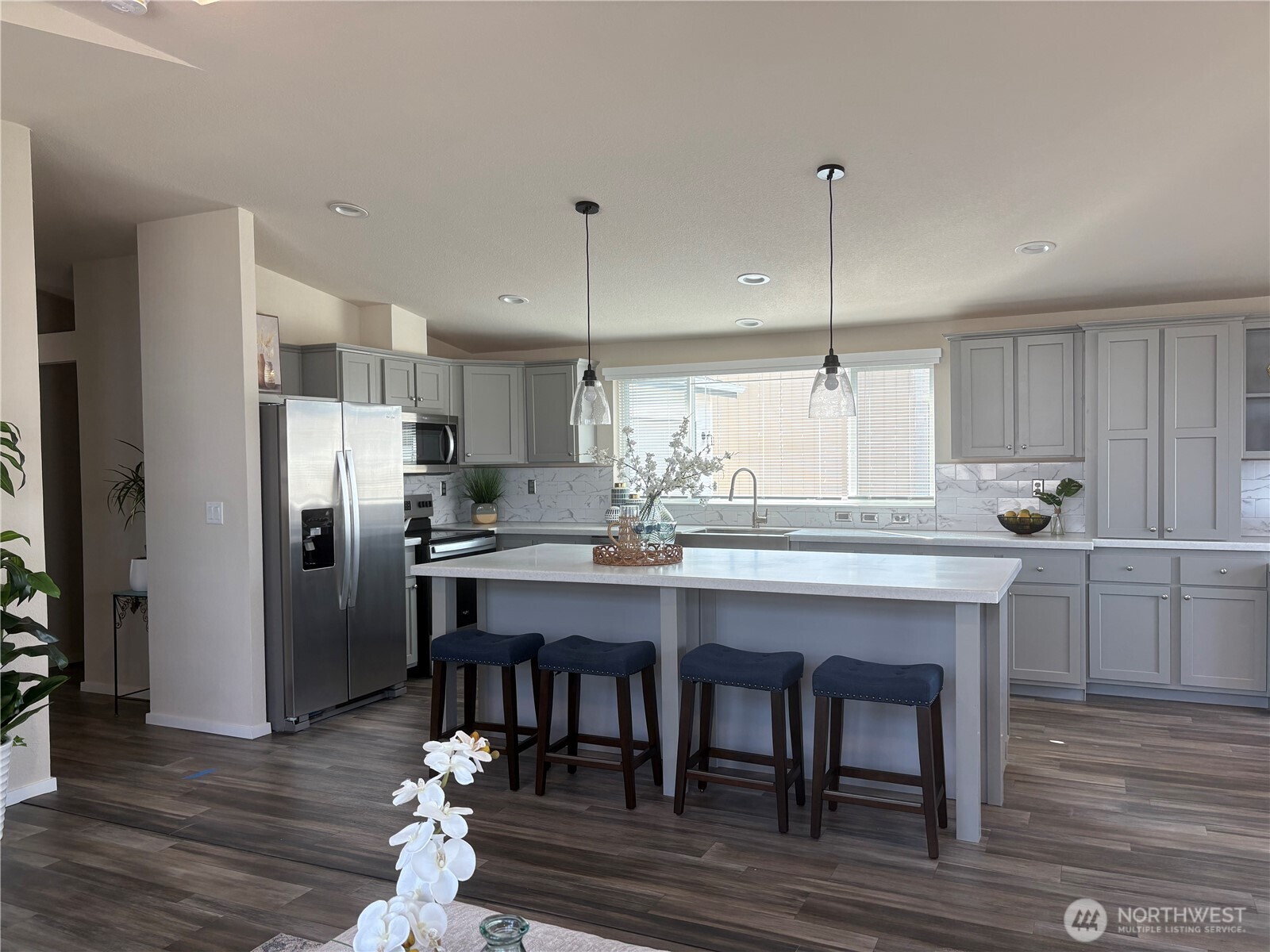 886 N Rock Rose Avenue , Sequim, WA 98382-9552