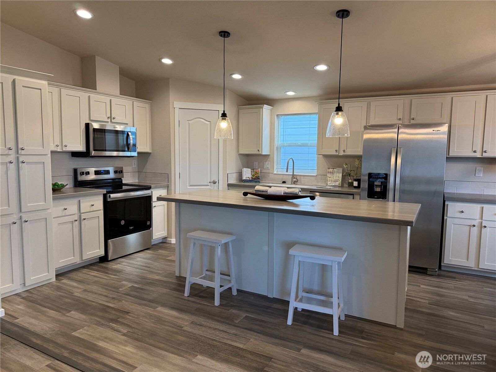 896 N Rock Rose Avenue , Sequim, WA 98382-9552