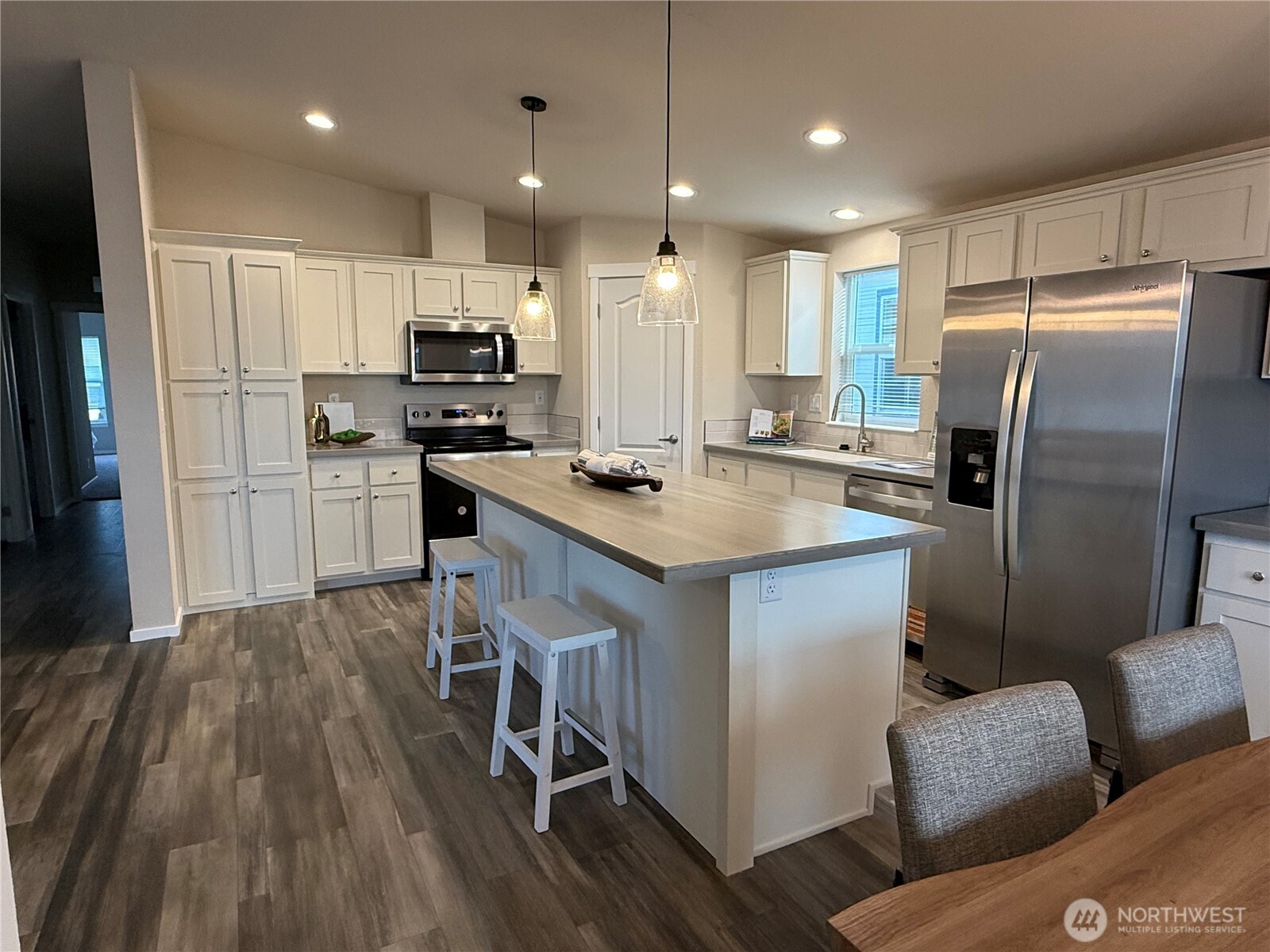 896 N Rock Rose Avenue , Sequim, WA 98382-9552