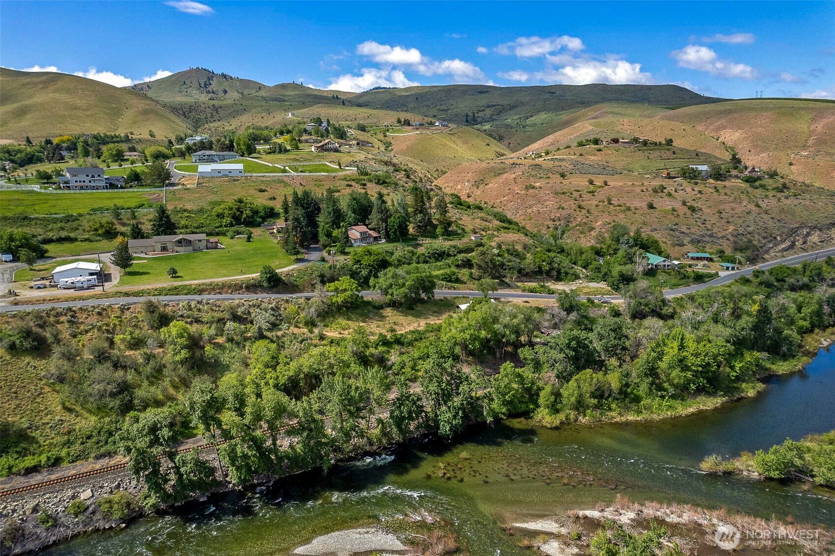 2080 Sleepy Hollow Road , Wenatchee, WA 98801