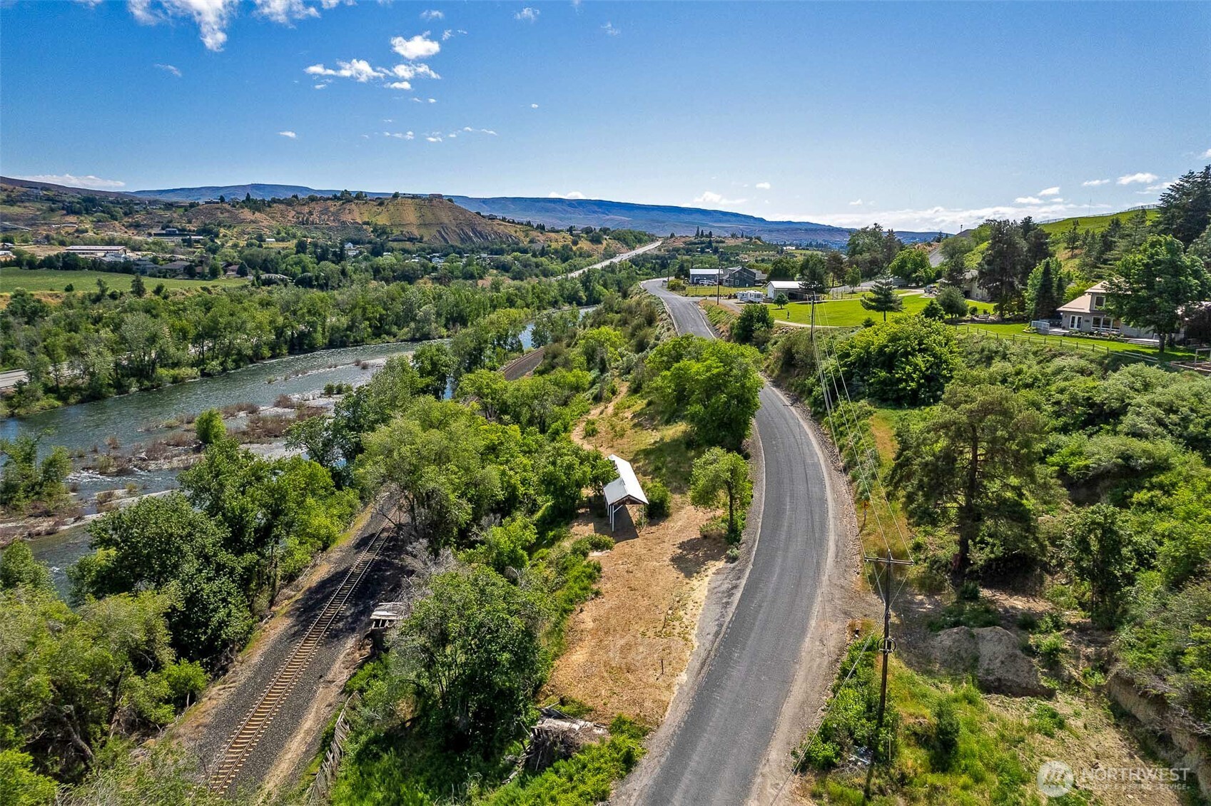 2080 Sleepy Hollow Road , Wenatchee, WA 98801