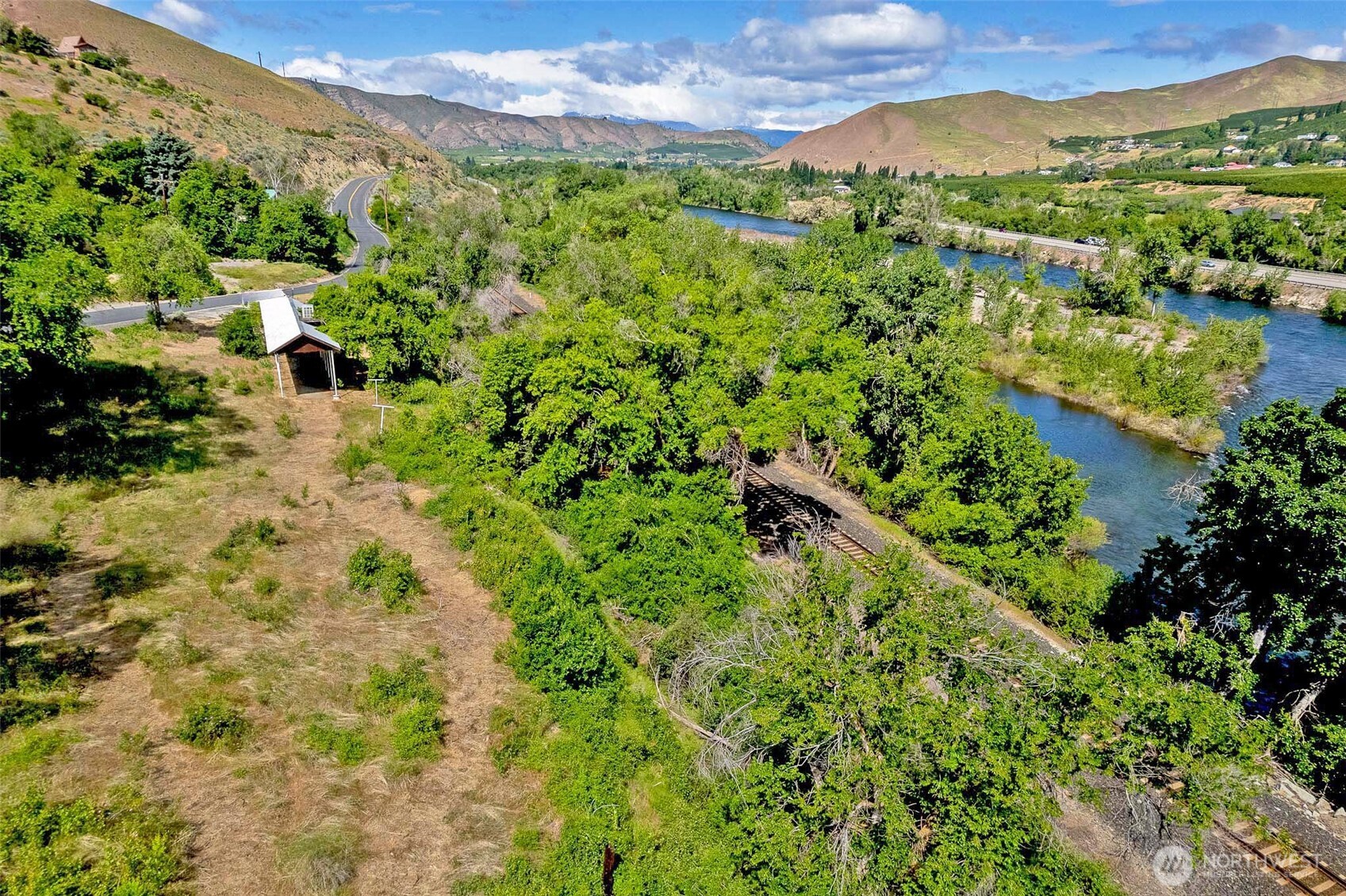 2080 Sleepy Hollow Road , Wenatchee, WA 98801