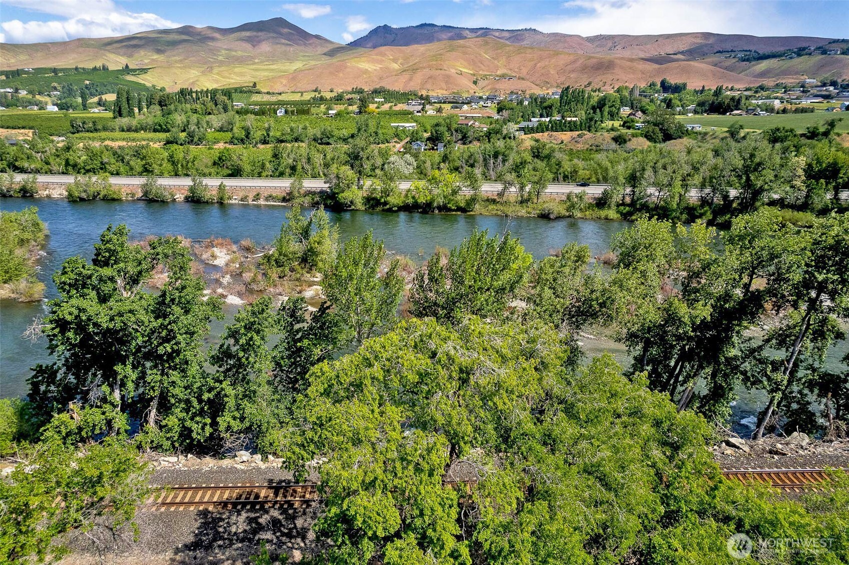 2080 Sleepy Hollow Road , Wenatchee, WA 98801