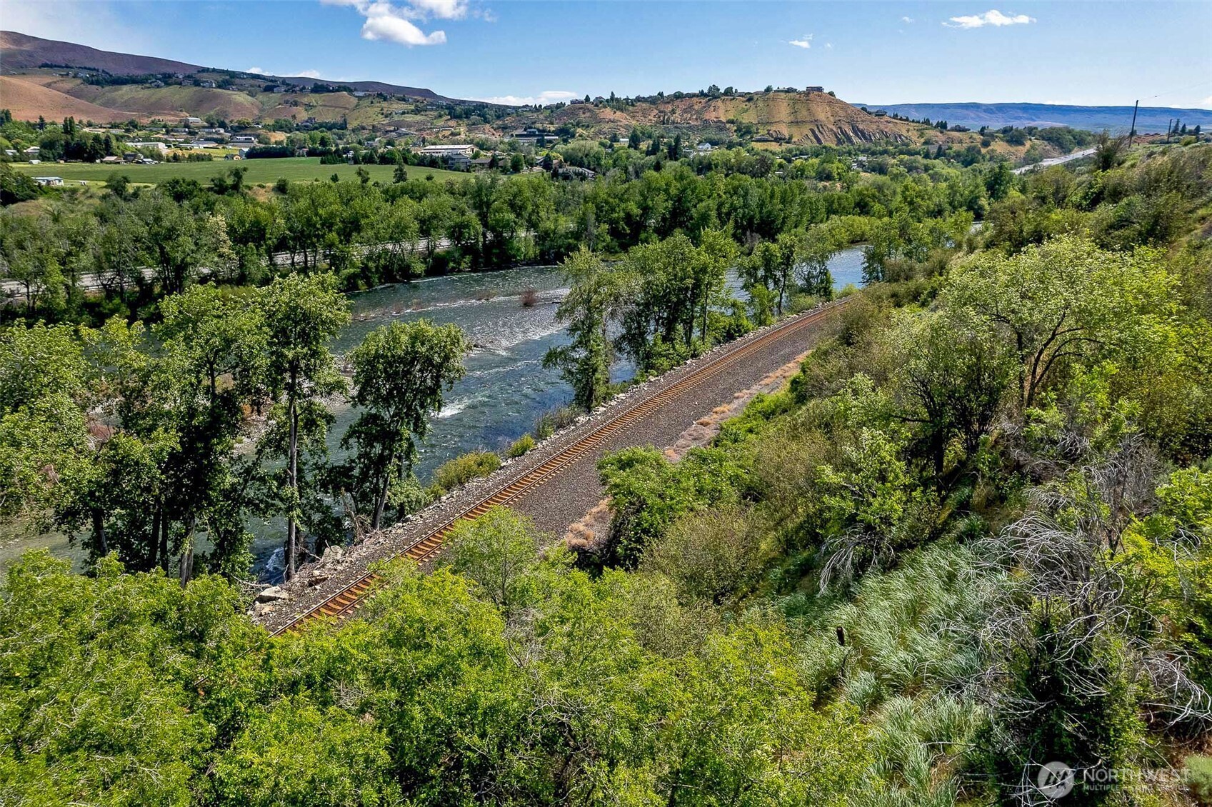 2080 Sleepy Hollow Road , Wenatchee, WA 98801