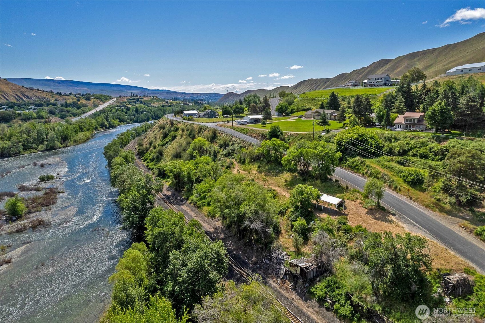 2080 Sleepy Hollow Road , Wenatchee, WA 98801