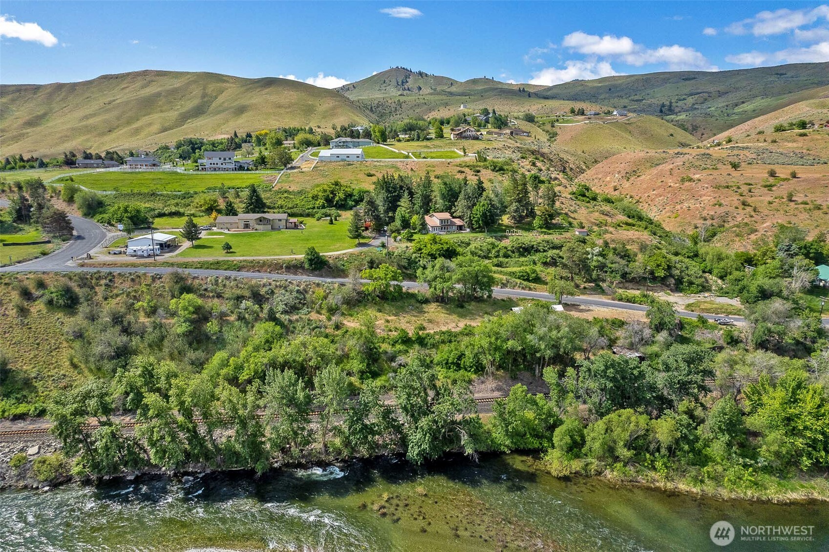 2080 Sleepy Hollow Road , Wenatchee, WA 98801